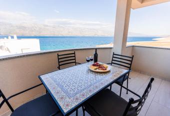 Apartments Rising Sun, Ra  anac has Balcony rooms