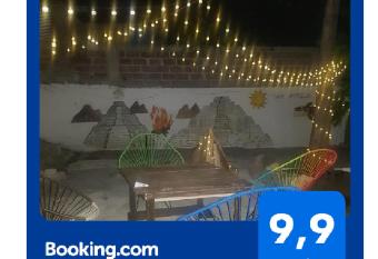 Hostal Casa Amarilla Tec  mac has Balcony rooms