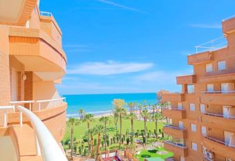AYF preciosas vistas al mar en 1   linea de playa has Balcony rooms