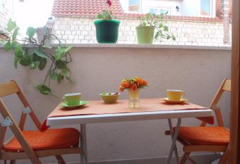 Studios Magnolia allows 18 year olds to book a room