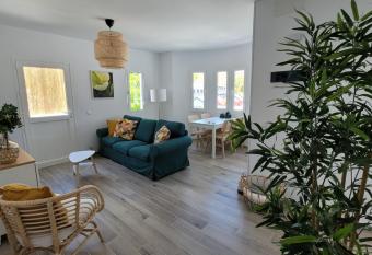 Casa FeLiz has Balcony rooms