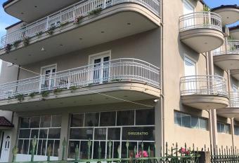 Rent Rooms Kapri has Balcony rooms