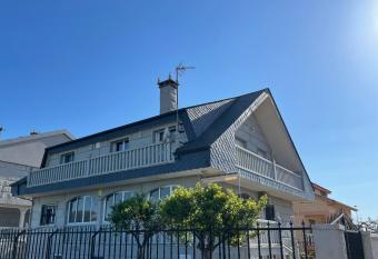 Magnifico chalet en Bahia Bella has Balcony rooms