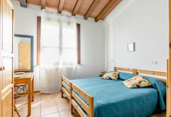 Trekking hostel Onferno vicino San Marino has Balcony rooms