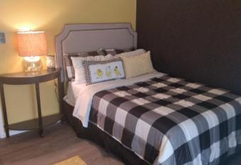 Kool Runnings bed and breakfast Lauderdale allows 18 year olds to book a room