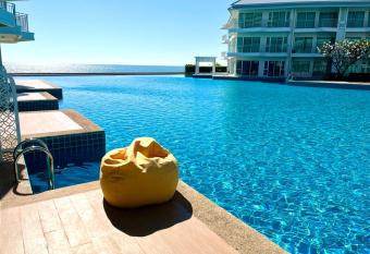 On-the-Beach Seaview With Pool Access - 1 Bedroom by Sweethome has Balcony rooms