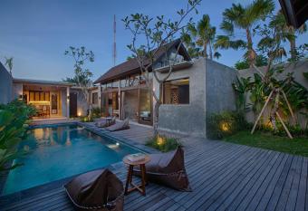 Taman Dharmawangsa Suites has Balcony rooms