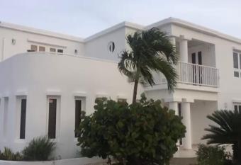 Eagle Beach Casa Magica has Balcony rooms