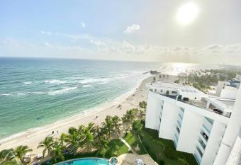 Marbella 2bedroom Beachfrom Apt allows 18 year olds to book a room