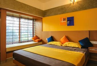 Nirvana home stay Trivandrum has Balcony rooms