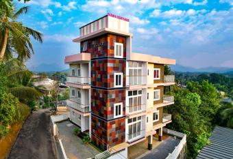 Calais7 has Balcony rooms