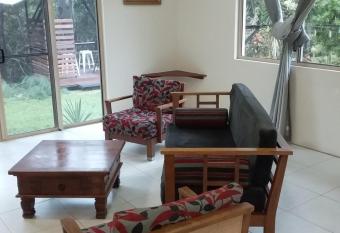 Cassowary Retreat has Balcony rooms