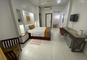 CityRoomsAccra Double allows 18 year olds to book a room