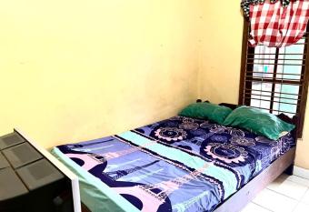 OYO 91235 Pondok Damu allows 18 year olds to book a room