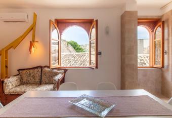 Appartamento in Centro Storico has Balcony rooms