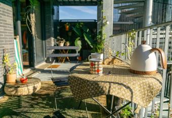 Chambre d h  tes de charme    Montreuil-Paris has Balcony rooms