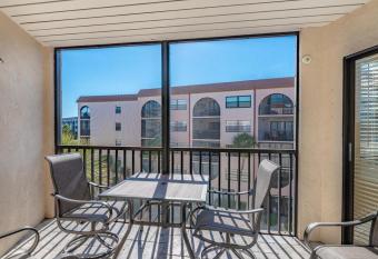 Knot a Care Remodeled Direct water access condo with ocean and pool views NOW SLEEPS SIX has Balcony rooms