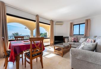 Sea Views Torreoceano 7 has Balcony rooms