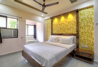 Hotel Anantha by WB Inn allows 18 year olds to book a room