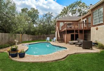 Stone Oak Oasis with Private Pool and Grill! has Balcony rooms