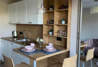 Ami s House Castle View allows 18 year olds to book a room