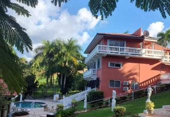 La Villa Primavera has Balcony rooms