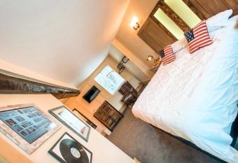 The Bridge at Riverside Suites allows 18 year olds to book a room