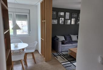 Lovely one bedroom apartment has Balcony rooms