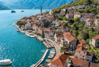 Charming Bohemian house in Perast has Balcony rooms