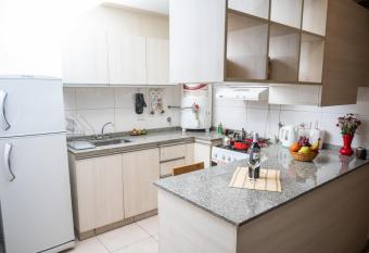 Bienvenido a Caf   y Vino allows 18 year olds to book a room