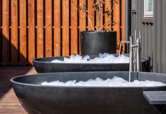 Pinot Paradise has Balcony rooms