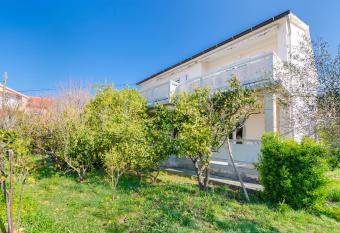 Apartment Marica Sanja has Balcony rooms