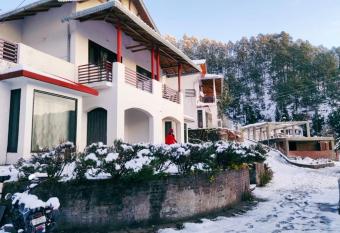 Just Naturals Wellness Resort Nainital has Balcony rooms