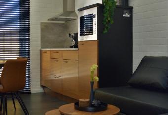 Bed en Boats Zijlmans allows 18 year olds to book a room