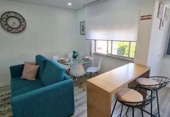 S. Soares T3 Set  bal allows 18 year olds to book a room