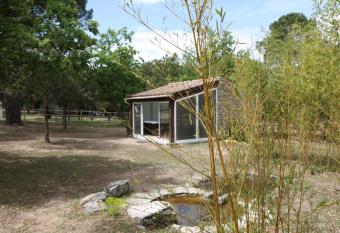 Villa Villekulla d  pendance avec spa privatif allows 18 year olds to book a room