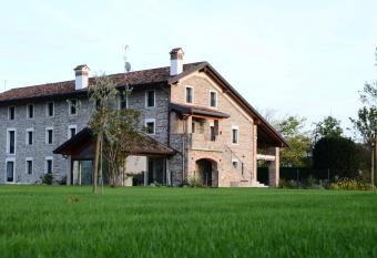 Atmosfere Charme & Country allows 18 year olds to book a room