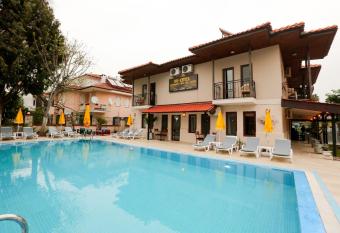 Dalyan M Otel has Balcony rooms