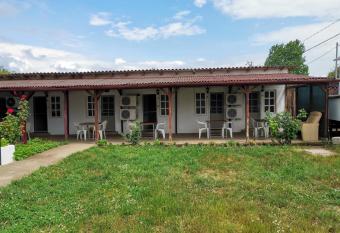 Casa Ioana allows 18 year olds to book a room