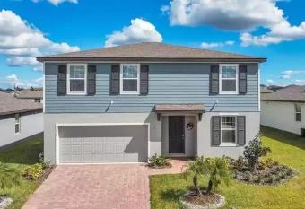 376 gudlupe st Haines City fl allows 18 year olds to book a room