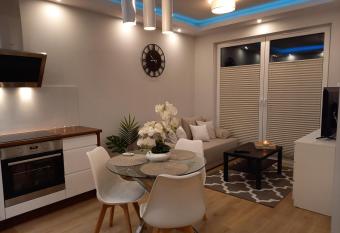 Apartament Sunny has Balcony rooms