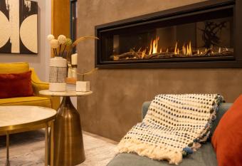 Alpenglow Lodge Family Studio with Murphy Bed by MVA has Balcony rooms