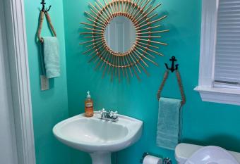 Norris Lake has Balcony rooms