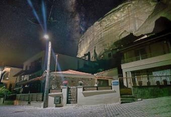The Stone House has Balcony rooms