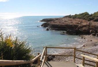 Pe  iscola entre el Mar y las Monta  as has Balcony rooms