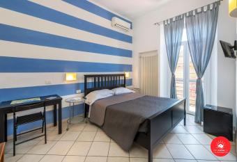 Affittacamere Le Vele allows 18 year olds to book a room