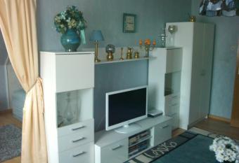 Sonnendeich allows 18 year olds to book a room