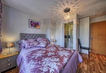 Upton Village Guest House allows 18 year olds to book a room