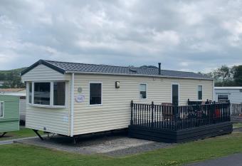 B3 S  n y M  r has Balcony rooms