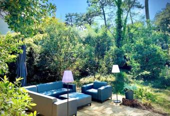 Coeur Cap Ferret vacances sans voiture! has Balcony rooms